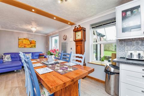 4 bedroom detached house for sale, Shoscombe Gardens, Frome