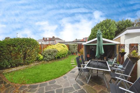 3 bedroom semi-detached house for sale, Geneva Gardens, Romford
