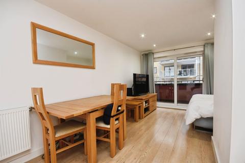 1 bedroom flat for sale, Wideford Drive, Romford
