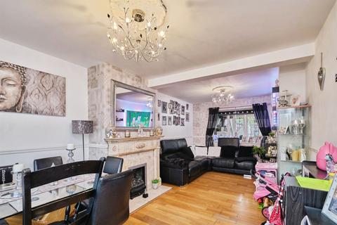 3 bedroom semi-detached house for sale, Hillary Avenue, Wednesbury