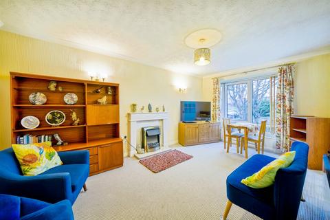 1 bedroom flat for sale, Redcroft, Wirral