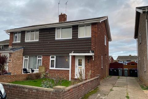 3 bedroom semi-detached house for sale, Hill View Close, Grantham