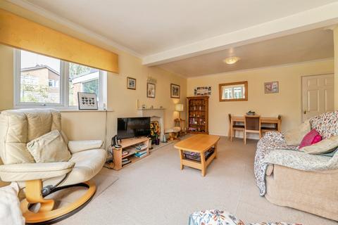 3 bedroom detached house for sale, Lodge Way, GRANTHAM