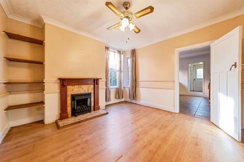 3 bedroom semi-detached house for sale, Harlaxton Road, GRANTHAM