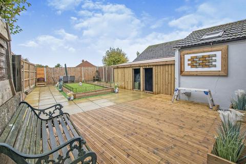 5 bedroom semi-detached house for sale, Winterton Road, Hemsby, Great Yarmouth