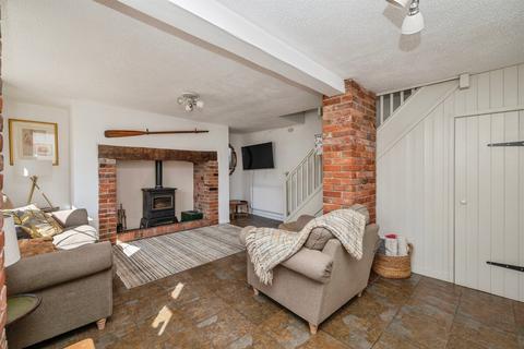 2 bedroom cottage for sale, Beach Road, Winterton-On-Sea, Great Yarmouth