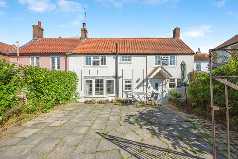 2 bedroom cottage for sale, Beach Road, Winterton-On-Sea, Great Yarmouth