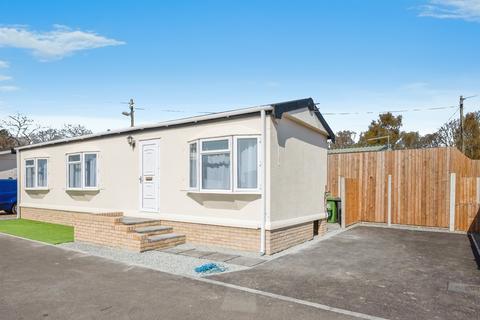 2 bedroom detached bungalow for sale, Mill Road, Great Yarmouth
