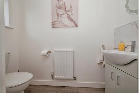 4 bedroom terraced house for sale, Villa Place, Great Yarmouth