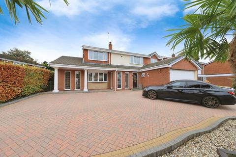 5 bedroom detached house for sale, Wimbledon Drive, Stourbridge