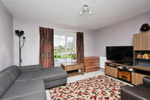 1 bedroom ground floor flat for sale, Summerfields Avenue, Hailsham