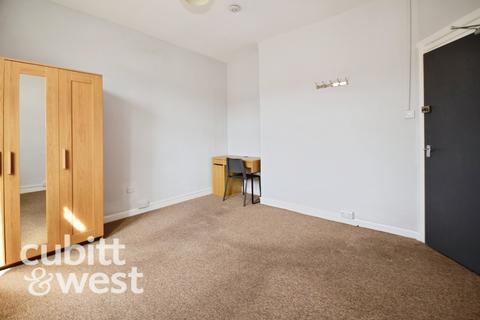 undefined, AVAILABLE WITH NO DEPOSITLaburnum Grove Portsmouth PO2