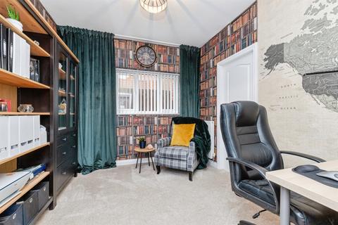 5 bedroom detached house for sale, Siskin Close, Hartlepool