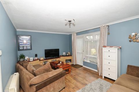 3 bedroom end of terrace house for sale, Meadow Close, St. Leonards-On-Sea