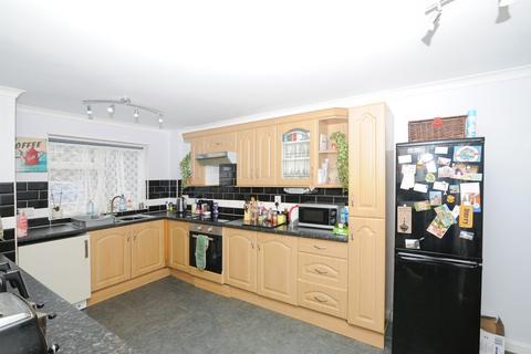 3 bedroom end of terrace house for sale, Meadow Close, St. Leonards-On-Sea