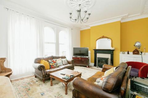 3 bedroom maisonette for sale, Kings Road, St. Leonards-On-Sea