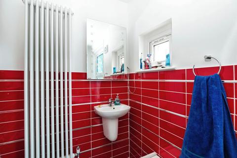3 bedroom maisonette for sale, Kings Road, St. Leonards-On-Sea