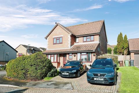 Chalvington Drive, St. Leonards-On-Sea
