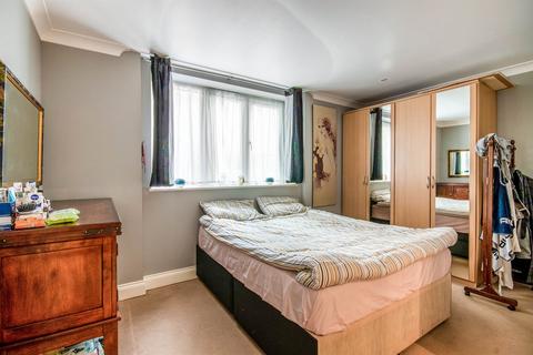 2 bedroom flat for sale, White Rock, Hastings