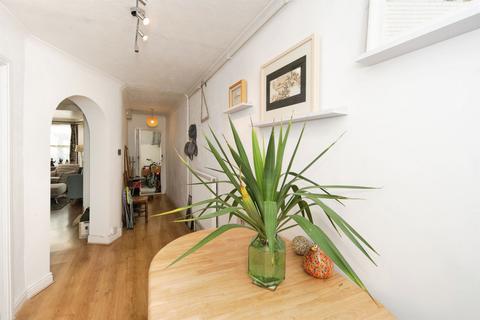 2 bedroom flat for sale, Church Road, St. Leonards-On-Sea