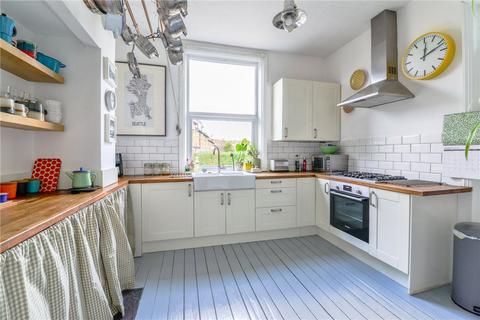 4 bedroom semi-detached house for sale, Avondale Crescent, Shipley, West Yorkshire, BD18