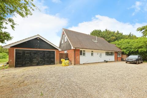 4 bedroom detached house for sale, Richborough road, Sandwich, CT13