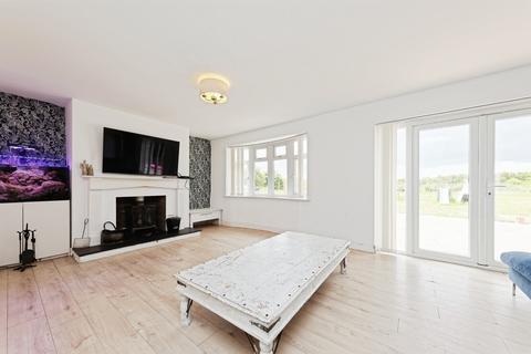 4 bedroom detached house for sale, Richborough road, Sandwich, CT13