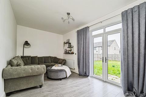 3 bedroom semi-detached house for sale, Crusoe Road, Kingswood, Hull