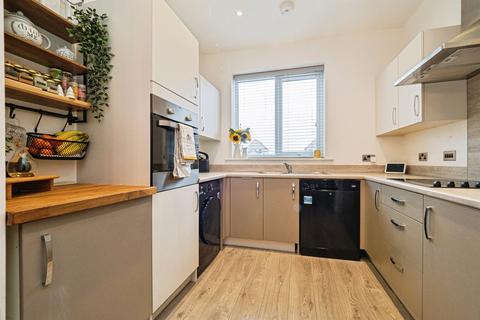 3 bedroom semi-detached house for sale, Crusoe Road, Kingswood, Hull