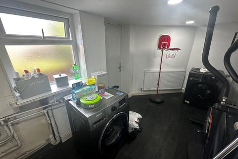 2 bedroom terraced house for sale, Arnold Street, Huddersfield
