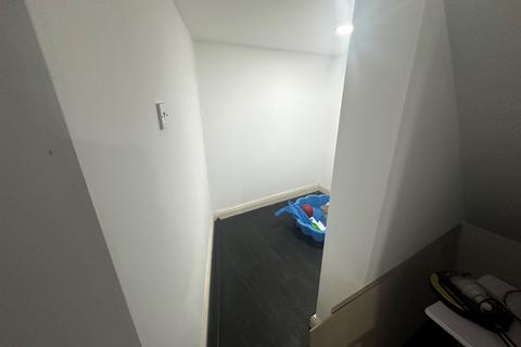 2 bedroom terraced house for sale, Arnold Street, Huddersfield
