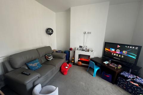 2 bedroom terraced house for sale, Arnold Street, Huddersfield