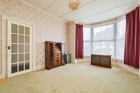 4 bedroom semi-detached house for sale, Holderness Road, Hull