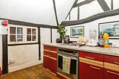 1 bedroom character property for sale, Market Square, Leighton Buzzard