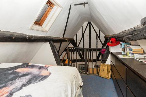 1 bedroom character property for sale, Market Square, Leighton Buzzard