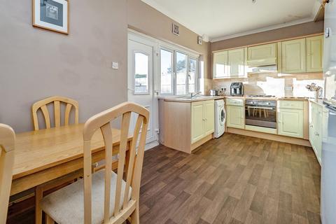 2 bedroom terraced house for sale, Weghill Road, Preston, Hull