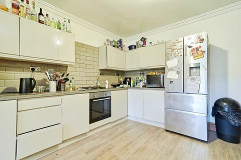 undefined, Hollin Mount, Leeds