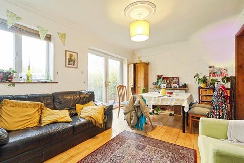 undefined, Hollin Mount, Leeds