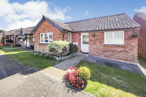 2 bedroom detached bungalow for sale, Merchant Way, Norwich