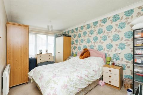 2 bedroom detached bungalow for sale, Merchant Way, Norwich