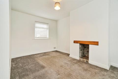 2 bedroom end of terrace house for sale, Low Lane, Horsforth, Leeds