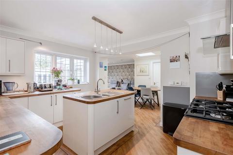 4 bedroom house for sale, Upper Brighton Road, Worthing