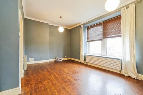 2 bedroom apartment for sale, Newlaithes Road, Horsforth, Leeds