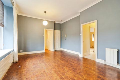 2 bedroom apartment for sale, Newlaithes Road, Horsforth, Leeds