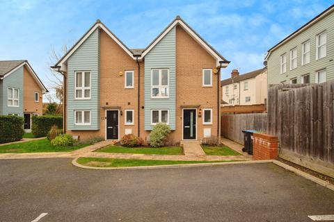 3 bedroom semi-detached house for sale, Bridgeview Close, Hemel Hempstead