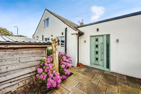 undefined, Broadley Crescent, Halifax