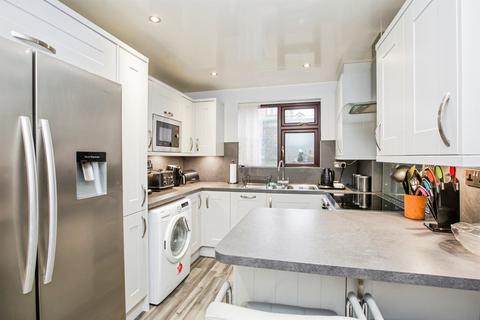 4 bedroom detached house for sale, Sandal Magna, Halifax