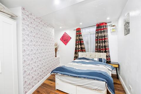 2 bedroom end of terrace house for sale, New Road, HALIFAX