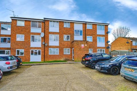 2 bedroom flat for sale, Milton Dene, Hemel Hempstead