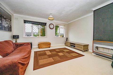 2 bedroom maisonette for sale, Rutland Gardens, Hemel Hempstead